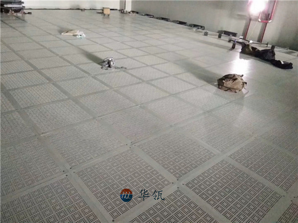 通風(fēng)防靜電地板施工